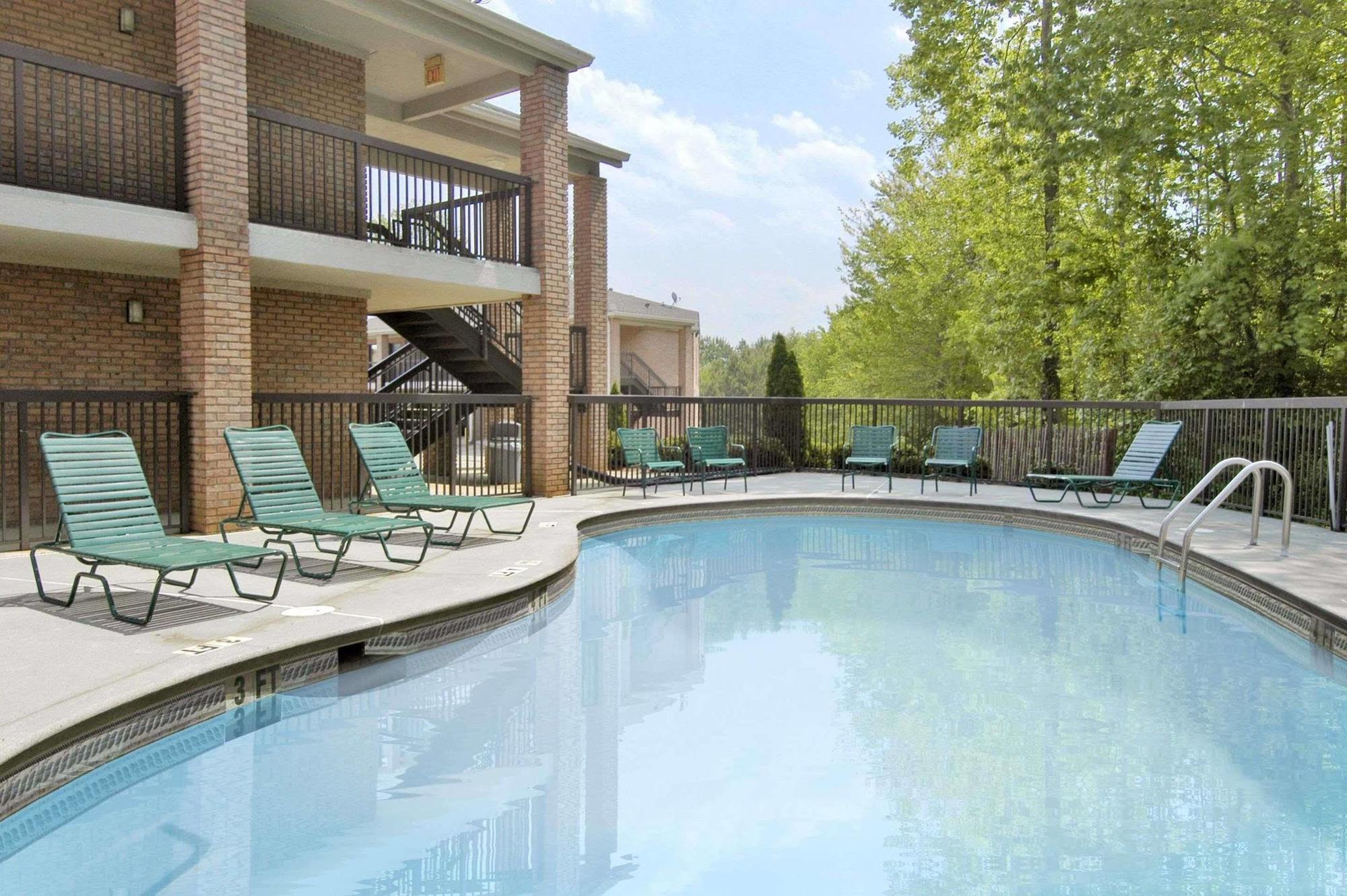 Super 8 By Wyndham Acworth/Atlanta Area Hotell Exteriör bild